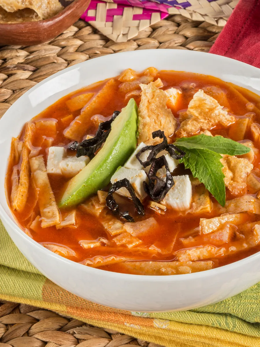 Hähnchen-Tortilla-Suppe