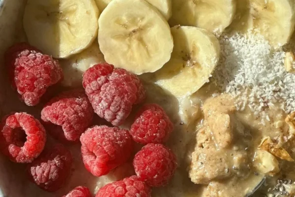 Erdbeer-Porridge